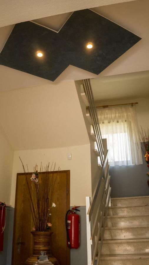 Niki Apartments Paralia Dionysiou Ngoại thất bức ảnh